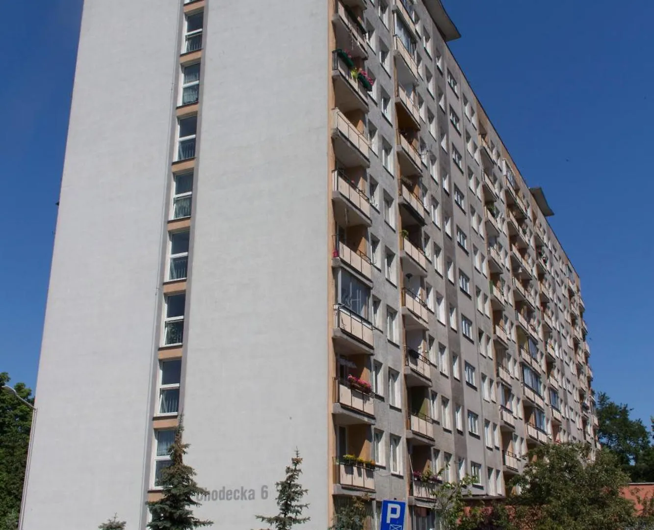 Studio Chodecka Varşova 0*,
