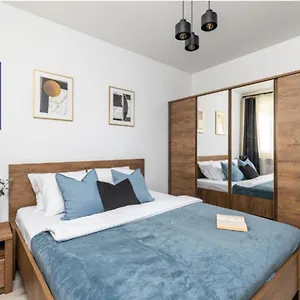 Superapart Zielone Zacisze 1, Your Cozy Getaway In Warszawa